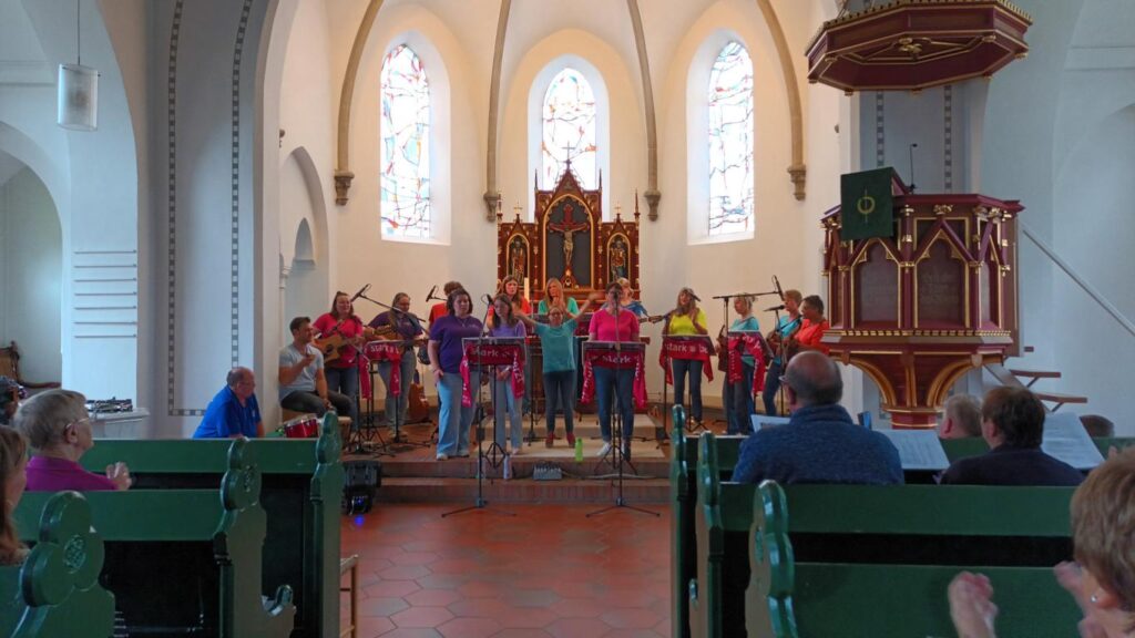 Benefizkonzert der Gitarrenjugend Loga am 28. Juni 2025 für die Suppenküche Leer. (Foto: W. Vogelsang)