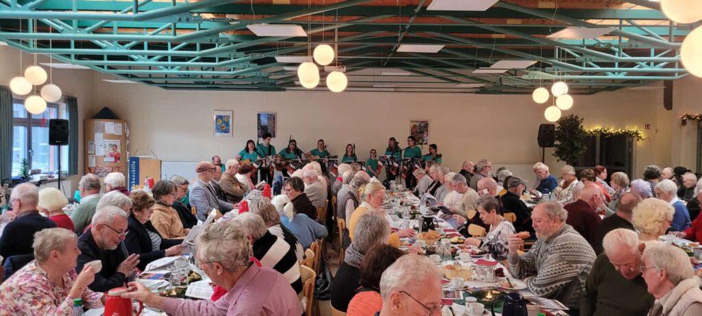 Seniorenadventsfeier 2025 der Stadt Leer für die Logaer Senioren. Foto: Wolfgang Vogelsang