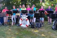 Sommerfest in der Seniorenwohnanlage Heisfelde - Auftritt der Gitarrenjugend Loga