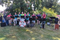 Sommerfest in der Seniorenwohnanlage Heisfelde - Auftritt der Gitarrenjugend Loga