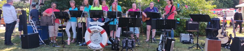 Sommerfest in der Seniorenwohnanlage Heisfelde - Auftritt der Gitarrenjugend Loga